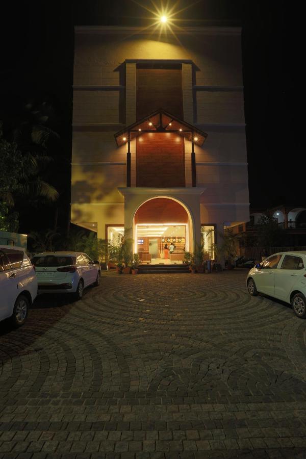 Resort The Lohias, Goa Candolim Eksteriør bilde