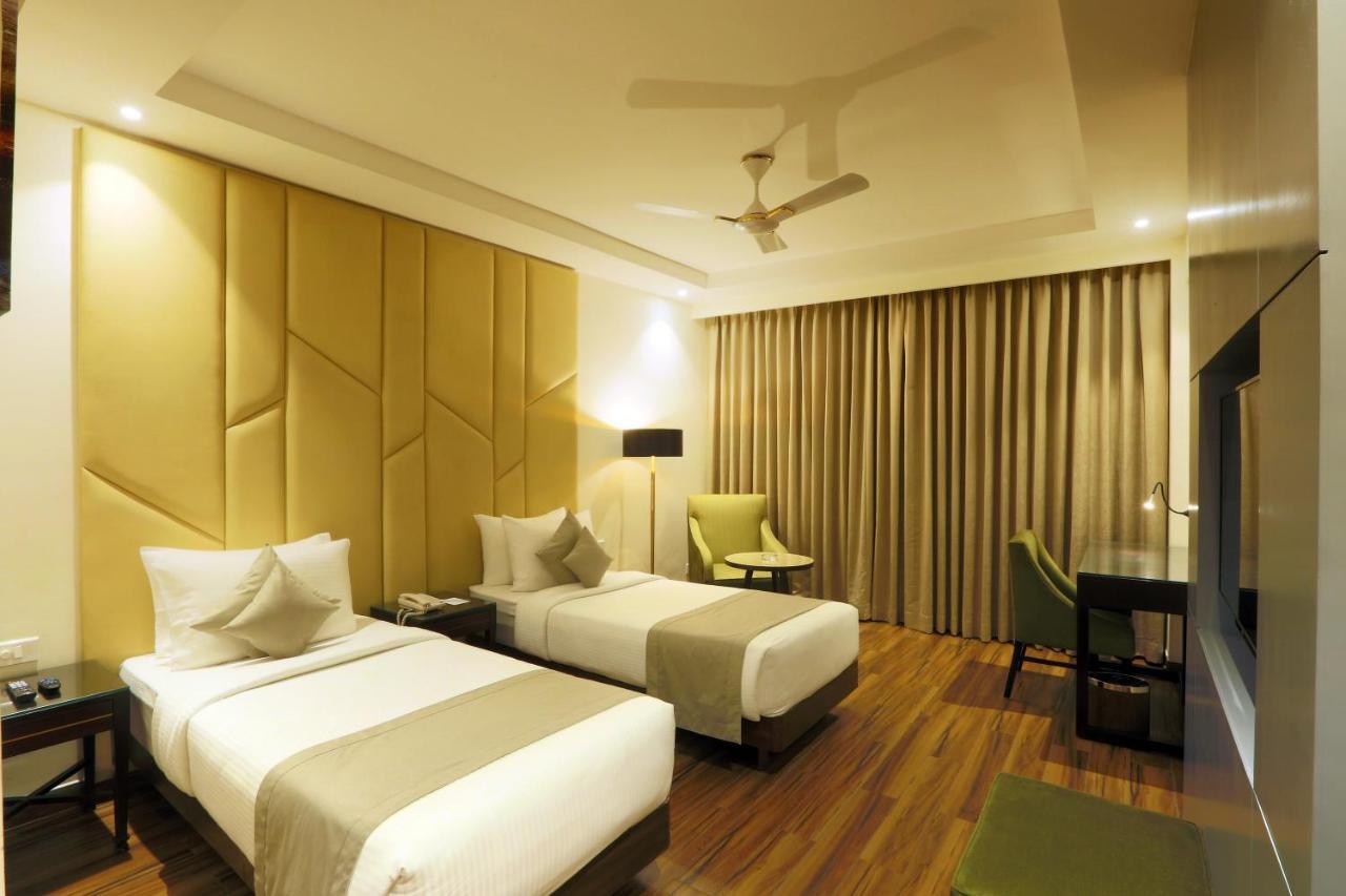 Resort The Lohias, Goa Candolim Eksteriør bilde